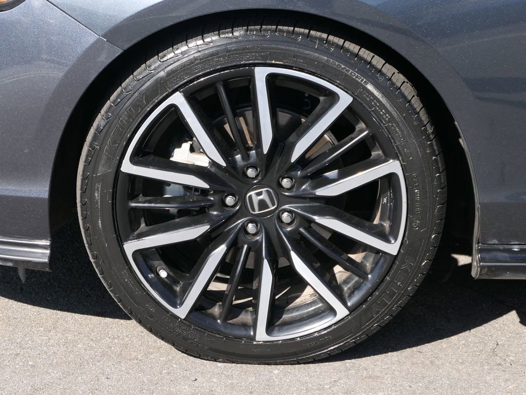 Used 2024 Honda Accord Touring image 9