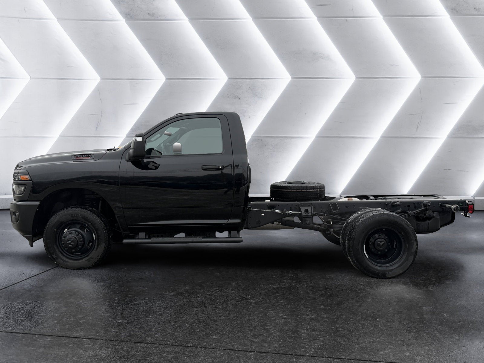 New 2026 RAM 3500 Tradesman AWD/4WD image 2