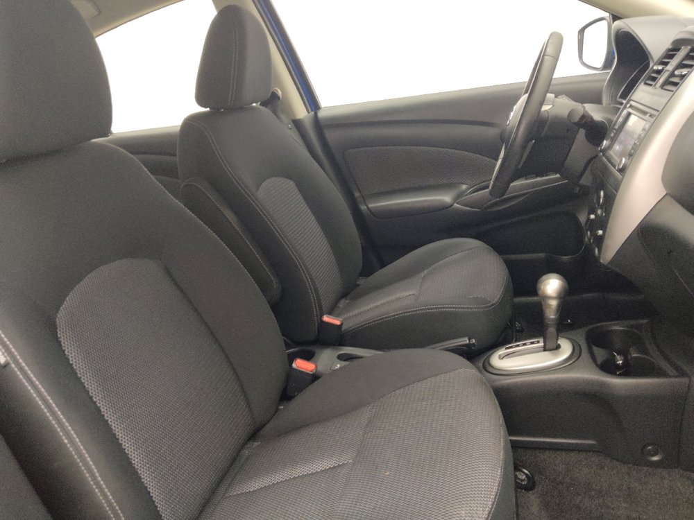 Used 2016 Nissan Versa SL image 21