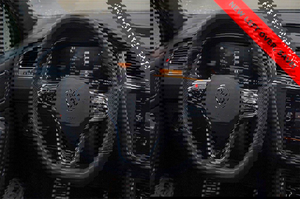 Used 2024 Volkswagen Tiguan SE R-Line image 23