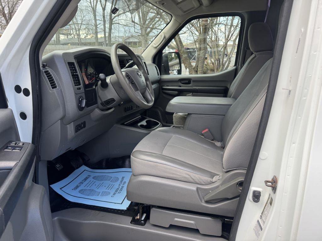 Used 2017 Nissan NV 2500 SV image 12
