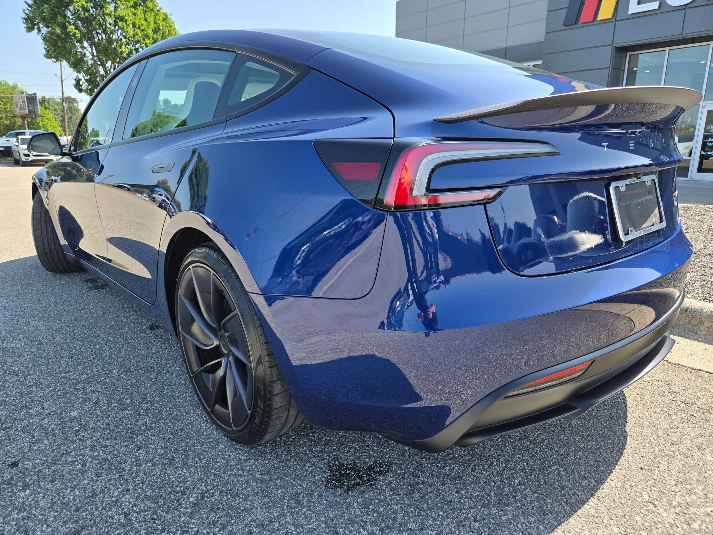 Used 2024 Tesla Model 3 Performance AWD/4WD image 3