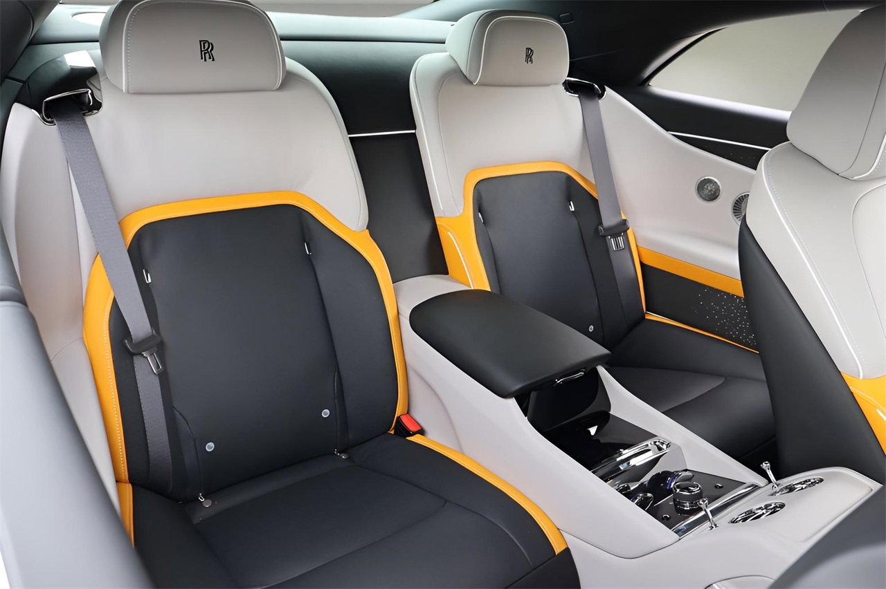 New 2026 Rolls-Royce Spectre image 20