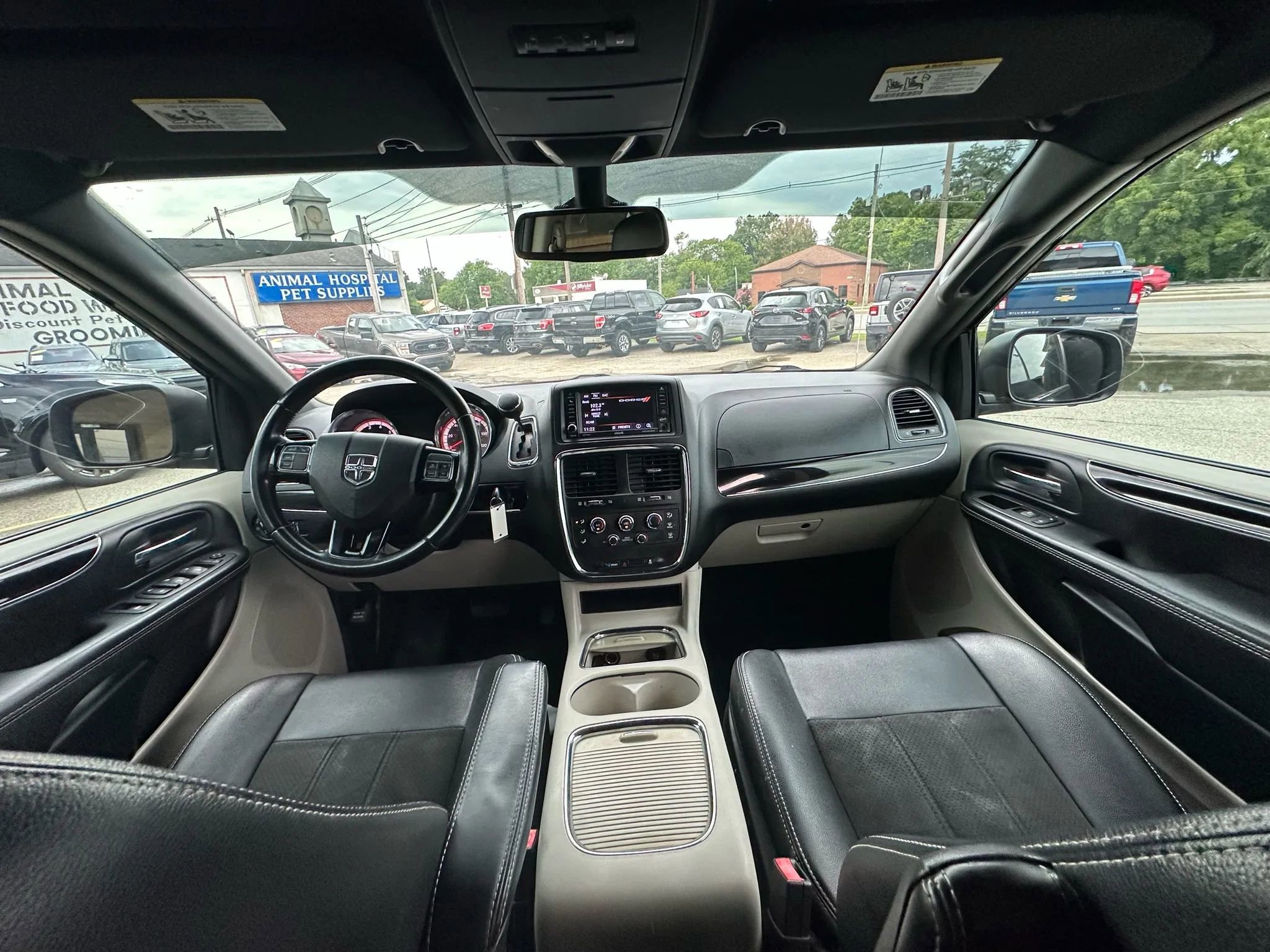 Used 2020 Dodge Grand Caravan SXT image 23
