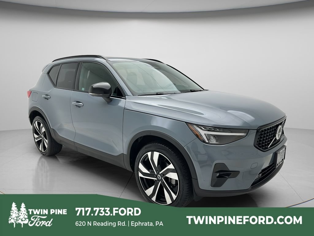Used 2023 Volvo XC40 B5 Plus w/ Climate Package