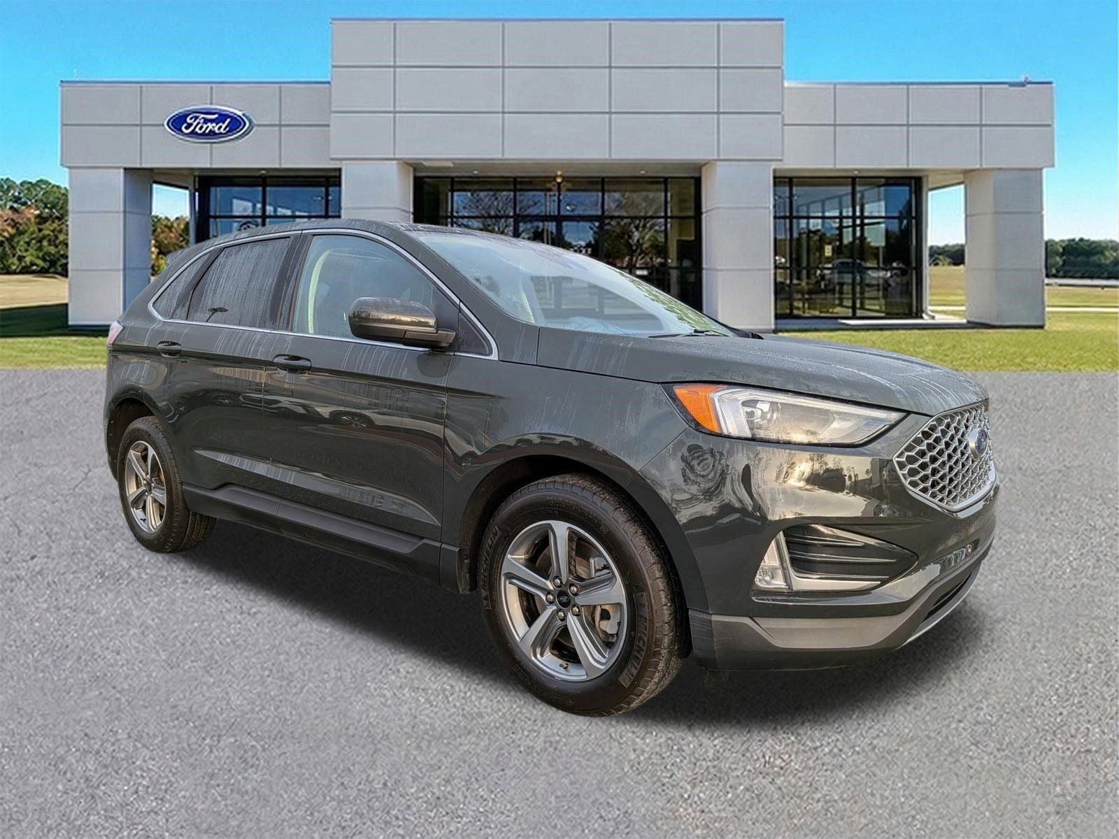 Certified 2024 Ford Edge SEL w/ Convenience Package AWD/4WD image 2