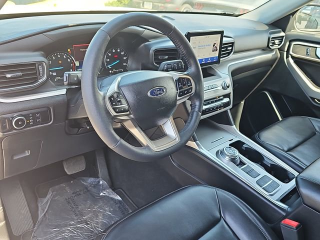 Used 2023 Ford Explorer XLT w/ Equipment Group 202A image 11