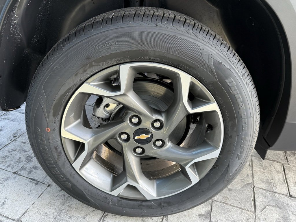 New 2026 Chevrolet Trax LT w/ Sunroof Package image 30