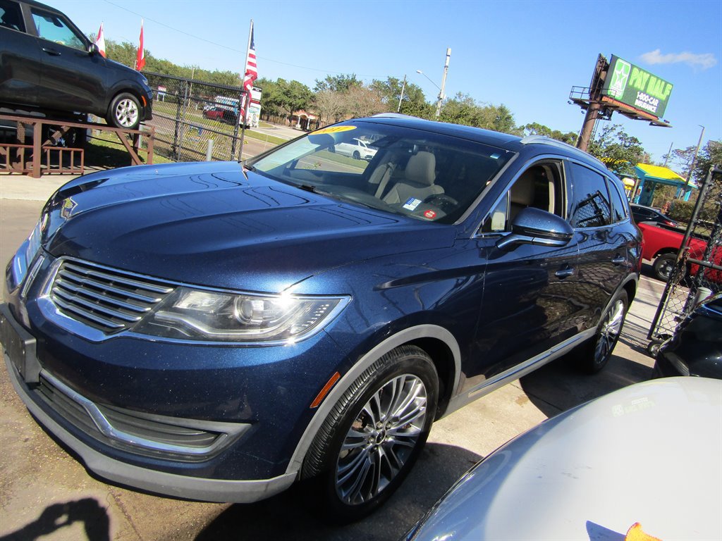 Used 2017 Lincoln MKX Reserve w/ Lincoln MKX Climate Package