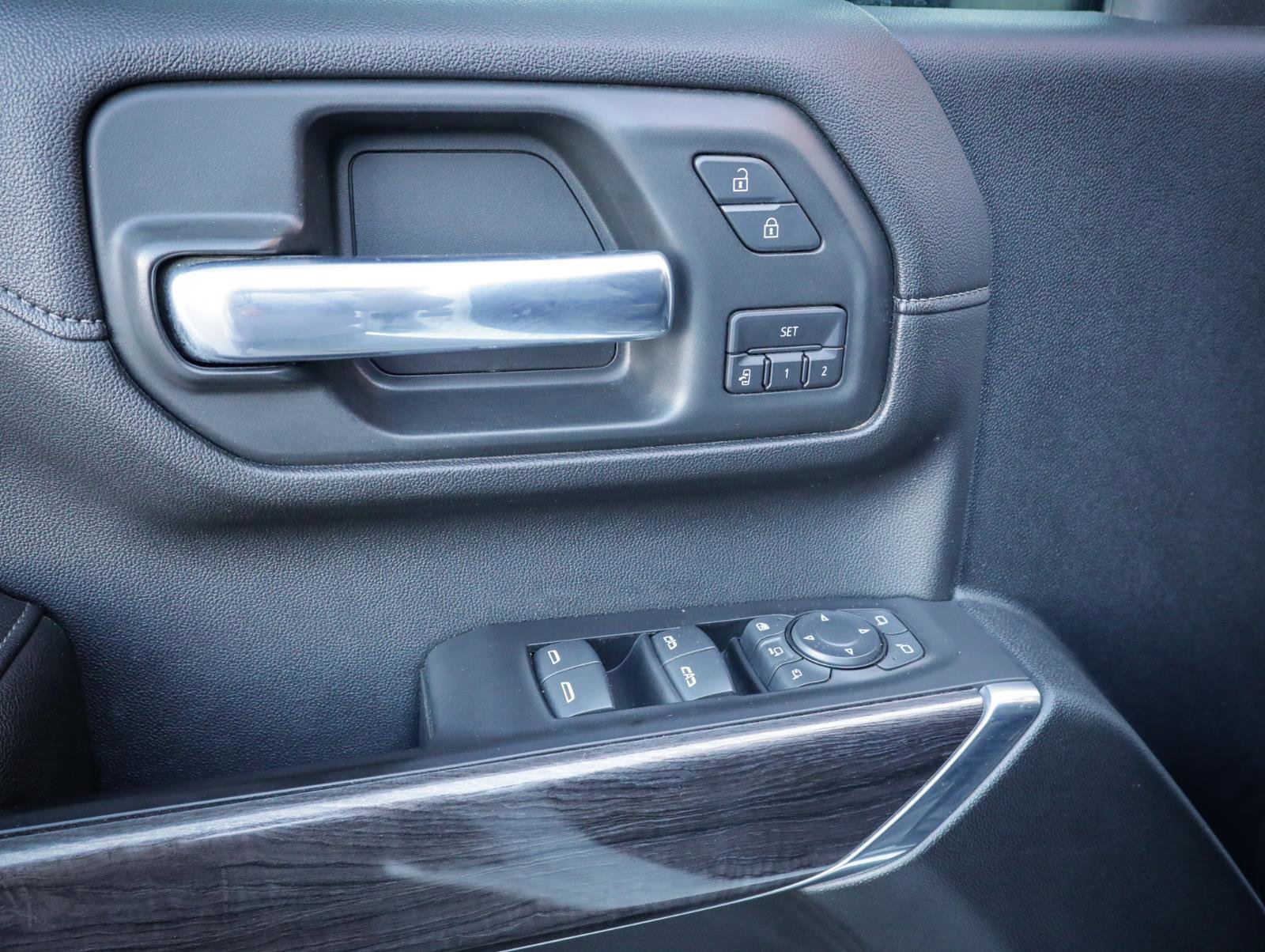 Used 2020 Chevrolet Silverado 3500 LTZ image 17