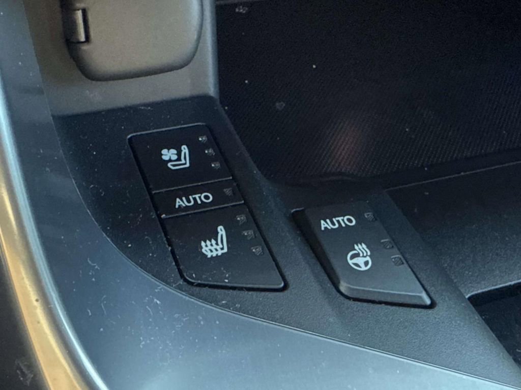 Used 2024 Lexus LX 600 F Sport image 22