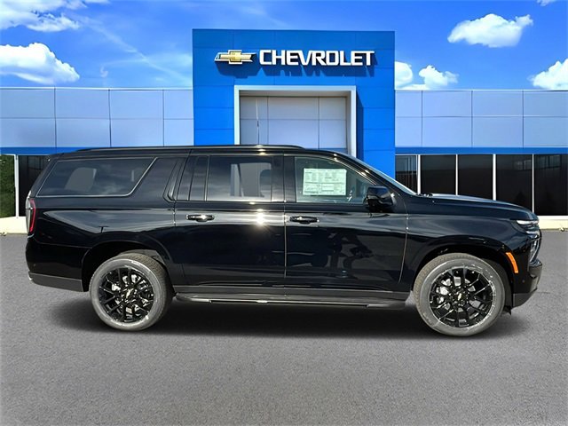 New 2026 Chevrolet Suburban RST image 2