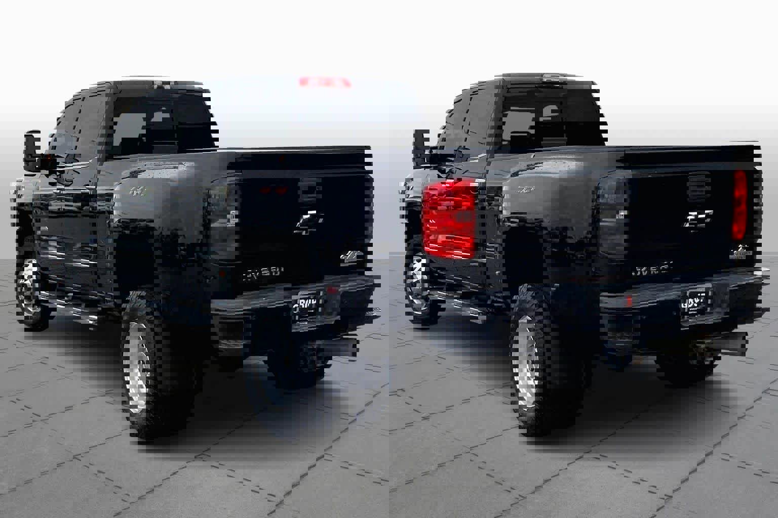 Used 2018 Chevrolet Silverado 3500 High Country w/ Duramax Plus Package image 11