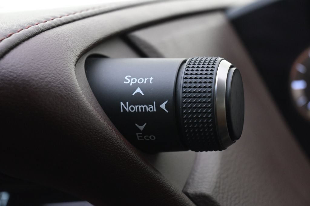 Used 2020 Lexus ES 350 Ultra Luxury w/ Accessory Package 2 FWD image 28