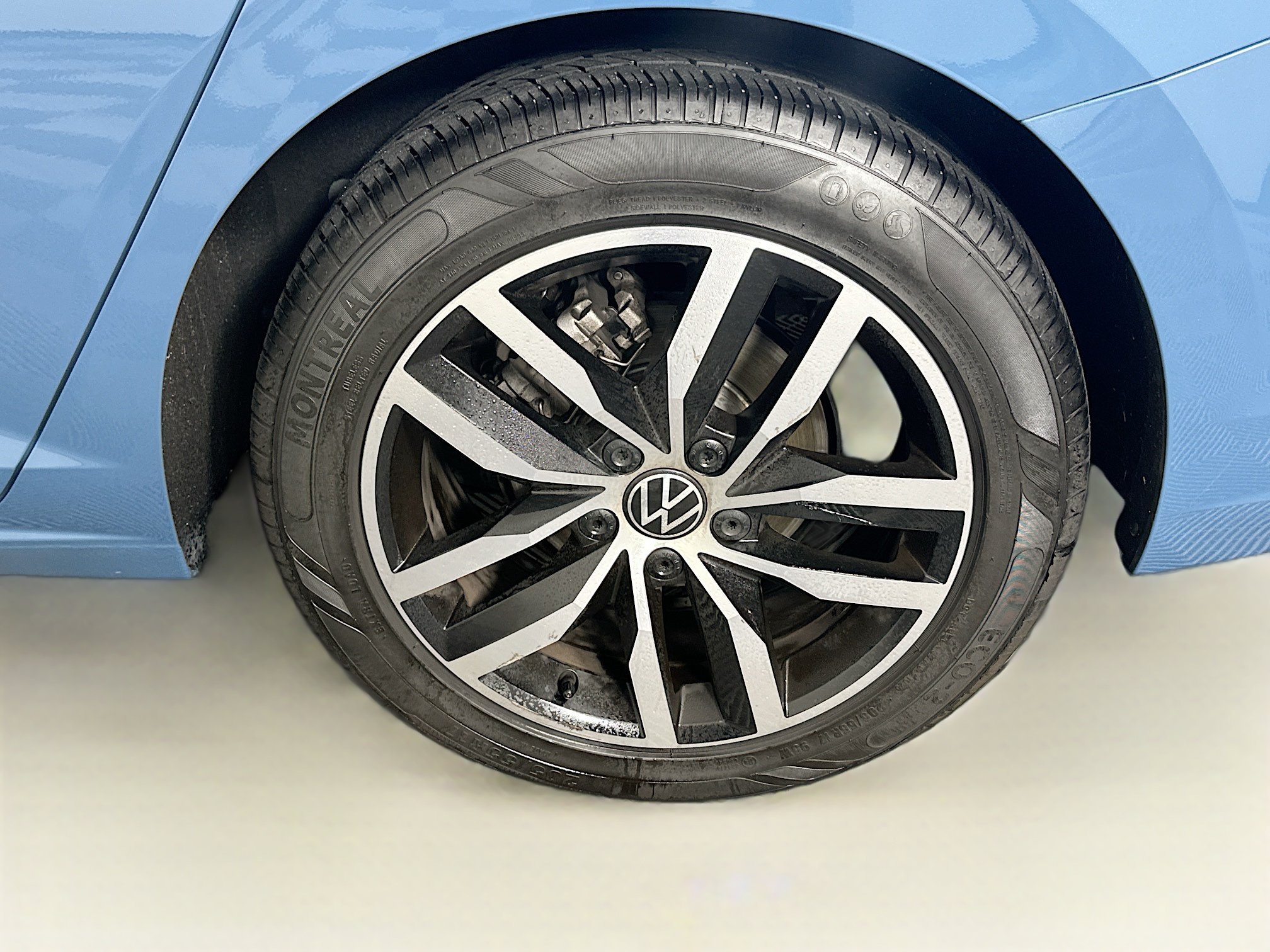 Used 2025 Volkswagen Jetta SE FWD image 11