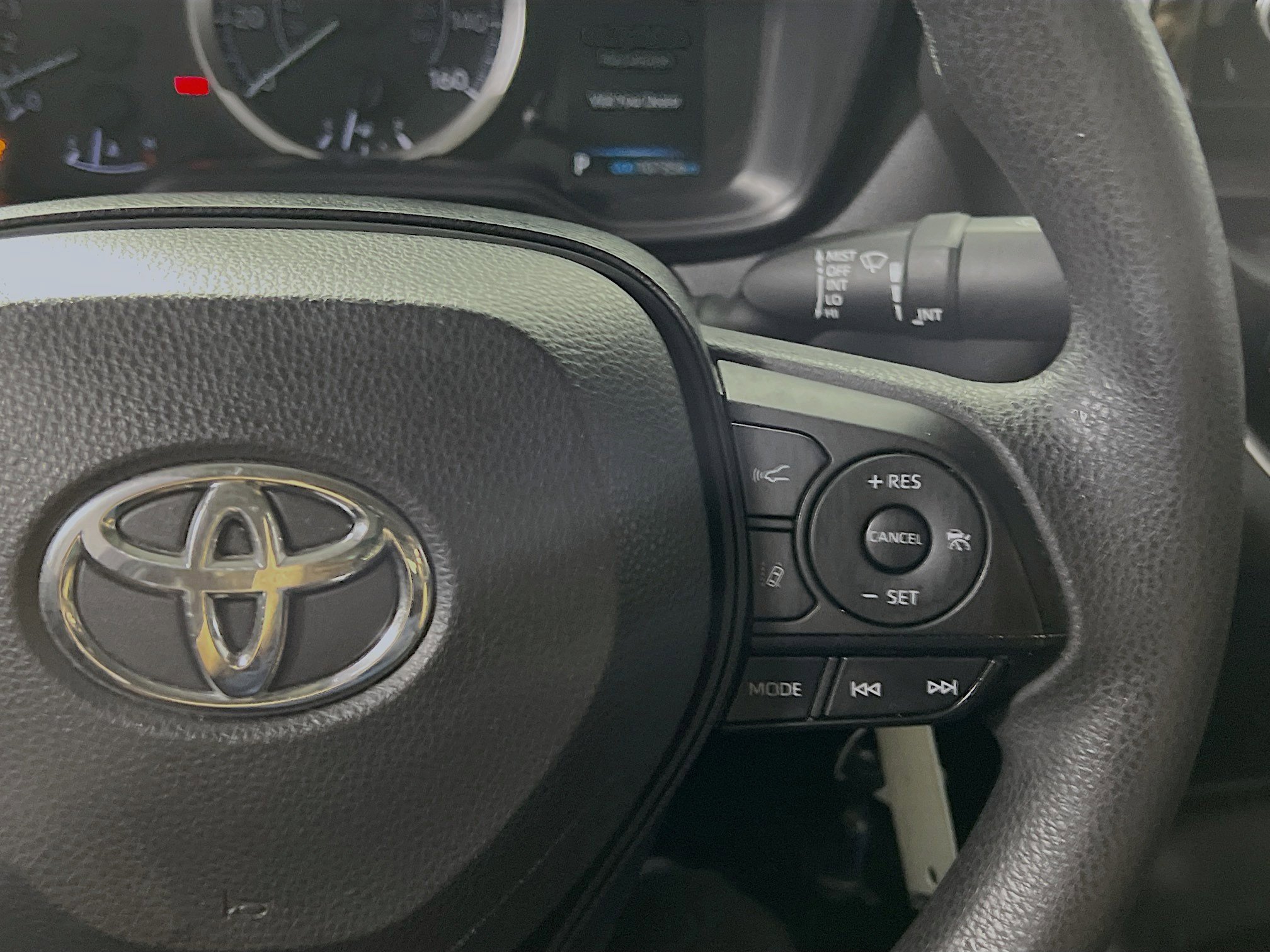 Used 2020 Toyota Corolla LE image 20