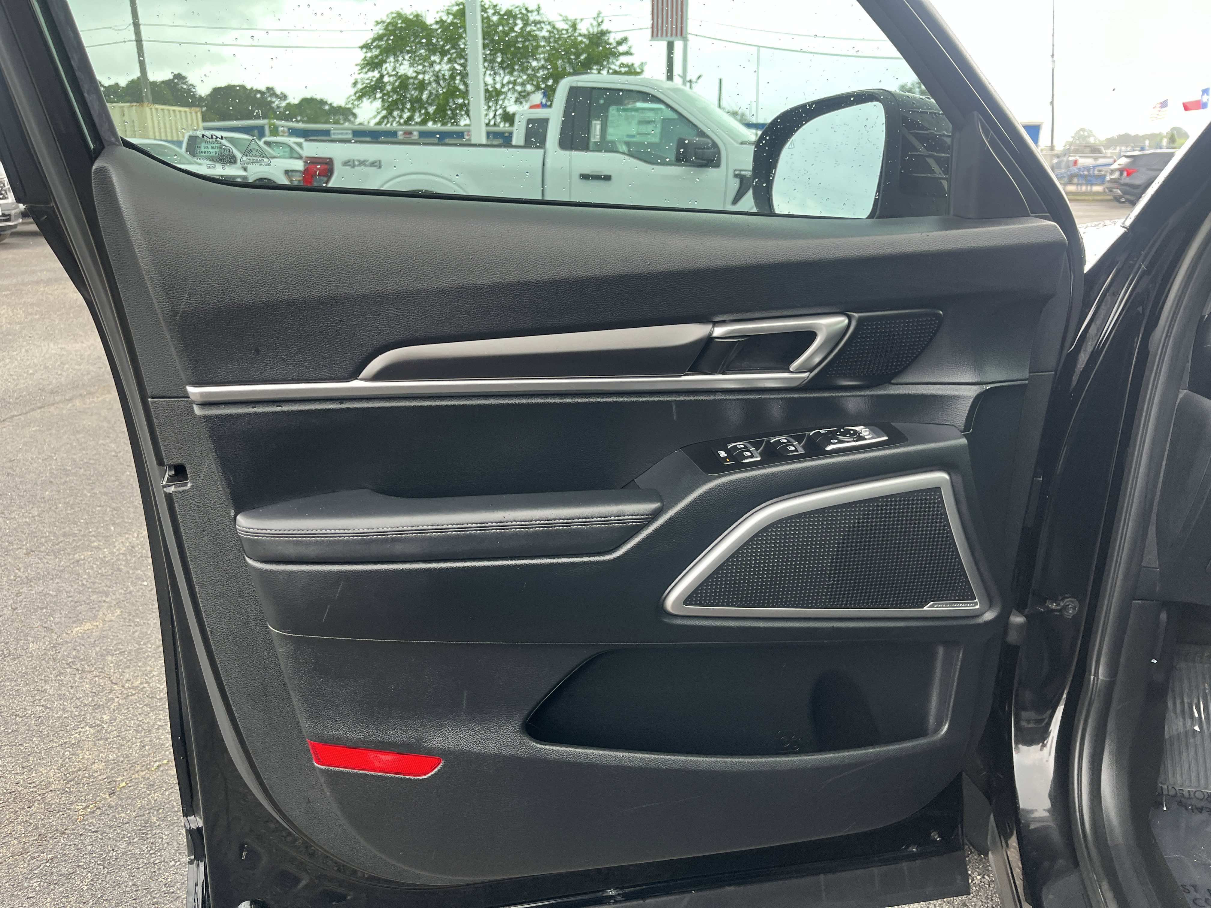 Used 2025 Kia Telluride S AWD/4WD image 12