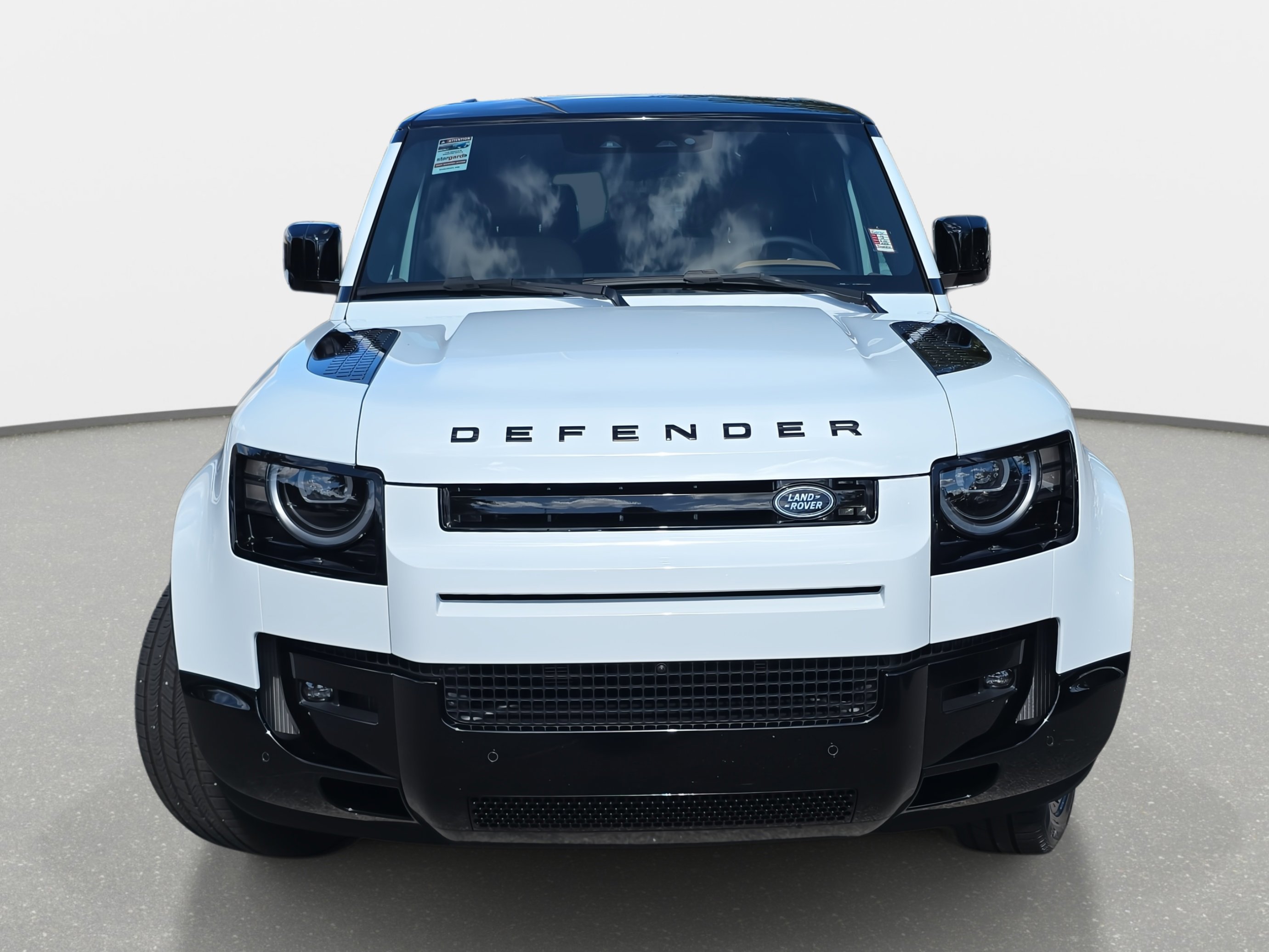 New 2026 Land Rover Defender 130 V8 image 2