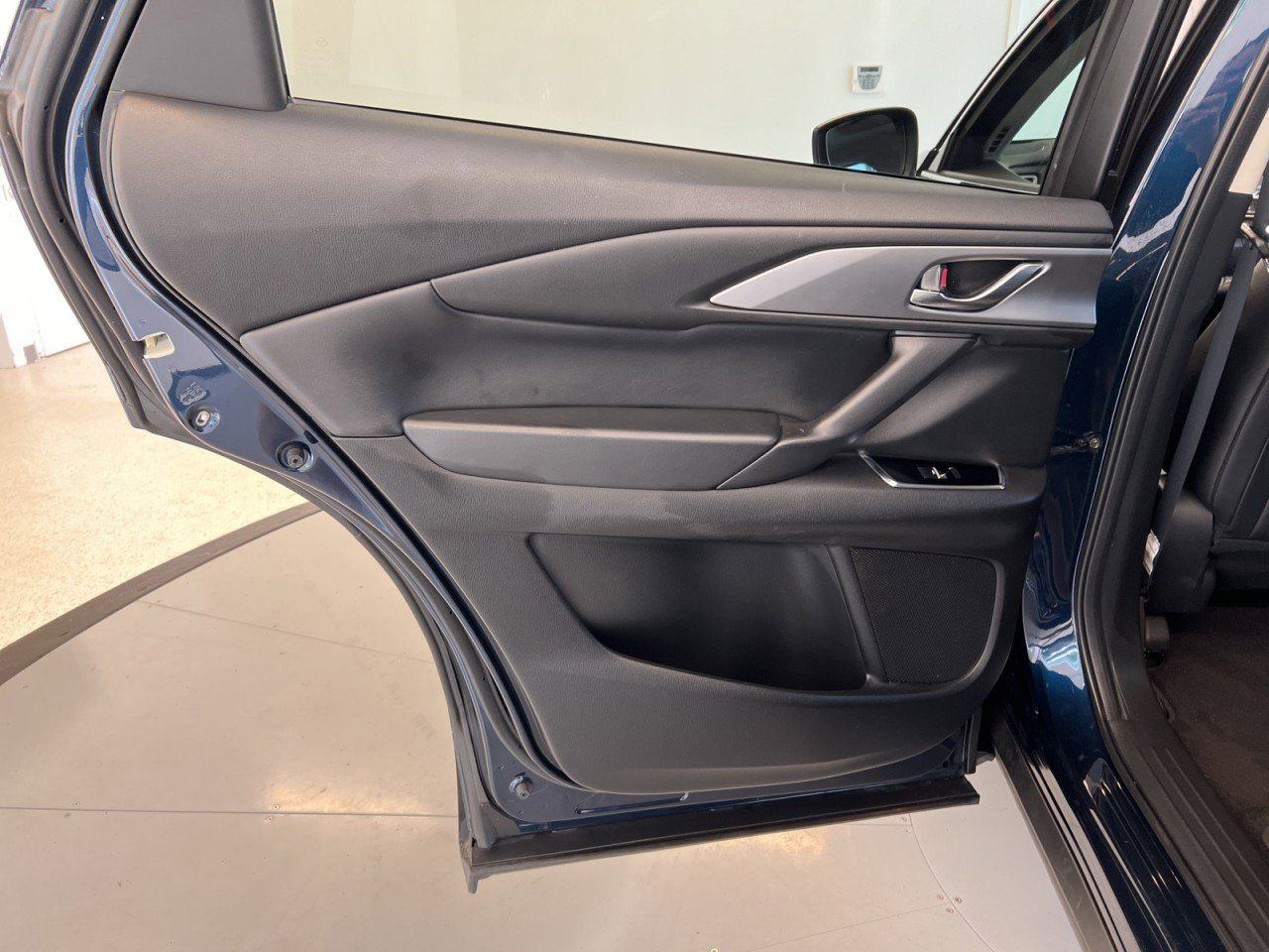 Used 2023 MAZDA CX-9 Touring Plus image 37