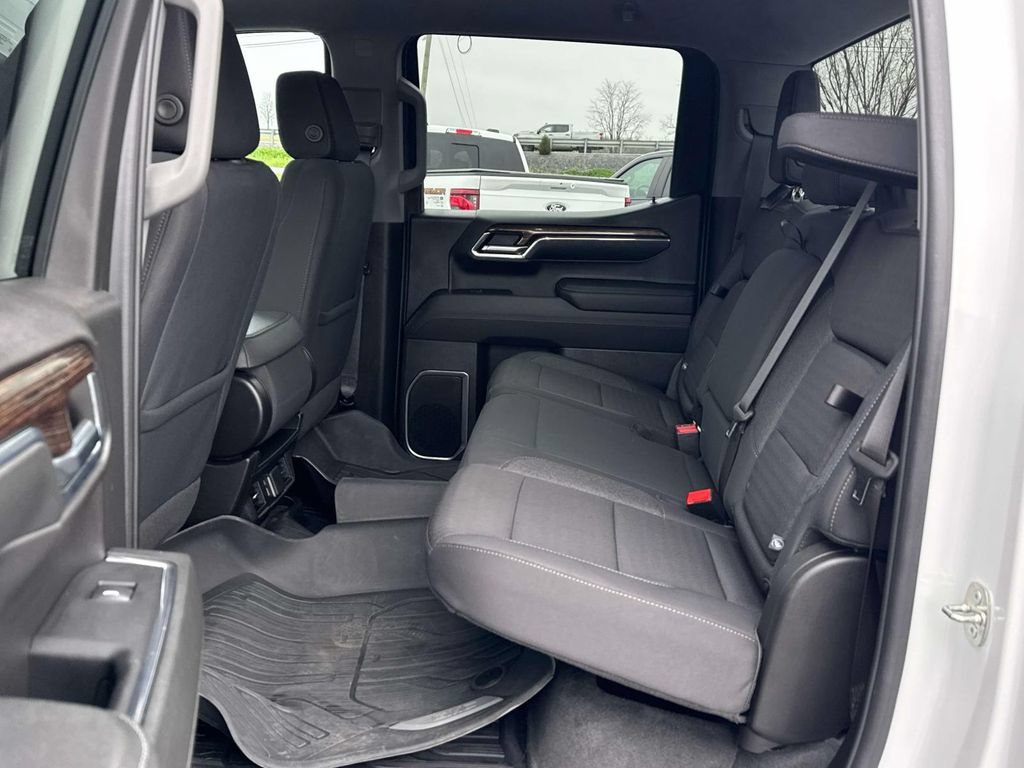 Used 2024 GMC Sierra 1500 Elevation w/ LPO, Elevation Black Package AWD/4WD image 17