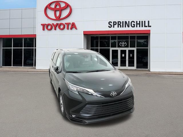 New 2026 Toyota Sienna XLE image 14