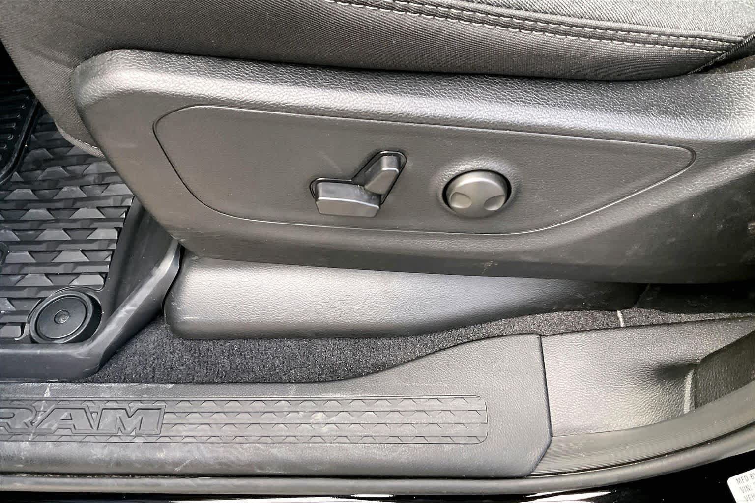 New 2026 RAM 1500 Big Horn AWD/4WD image 17