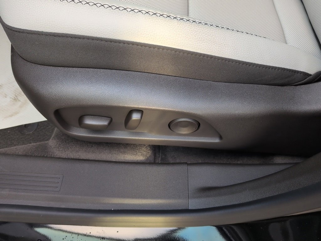 Used 2026 GMC Terrain Denali image 26