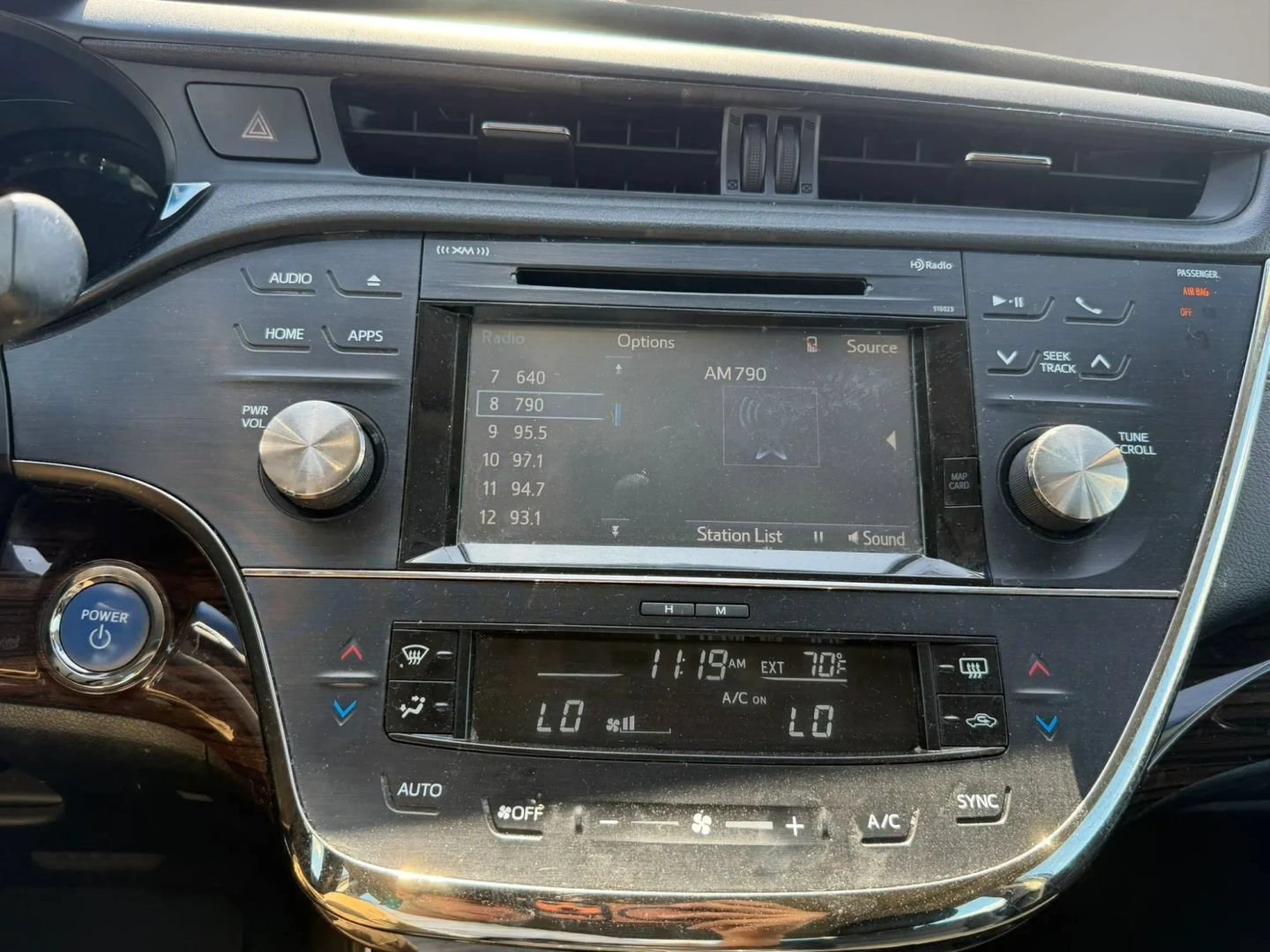 Used 2015 Toyota Avalon XLE Premium FWD image 24