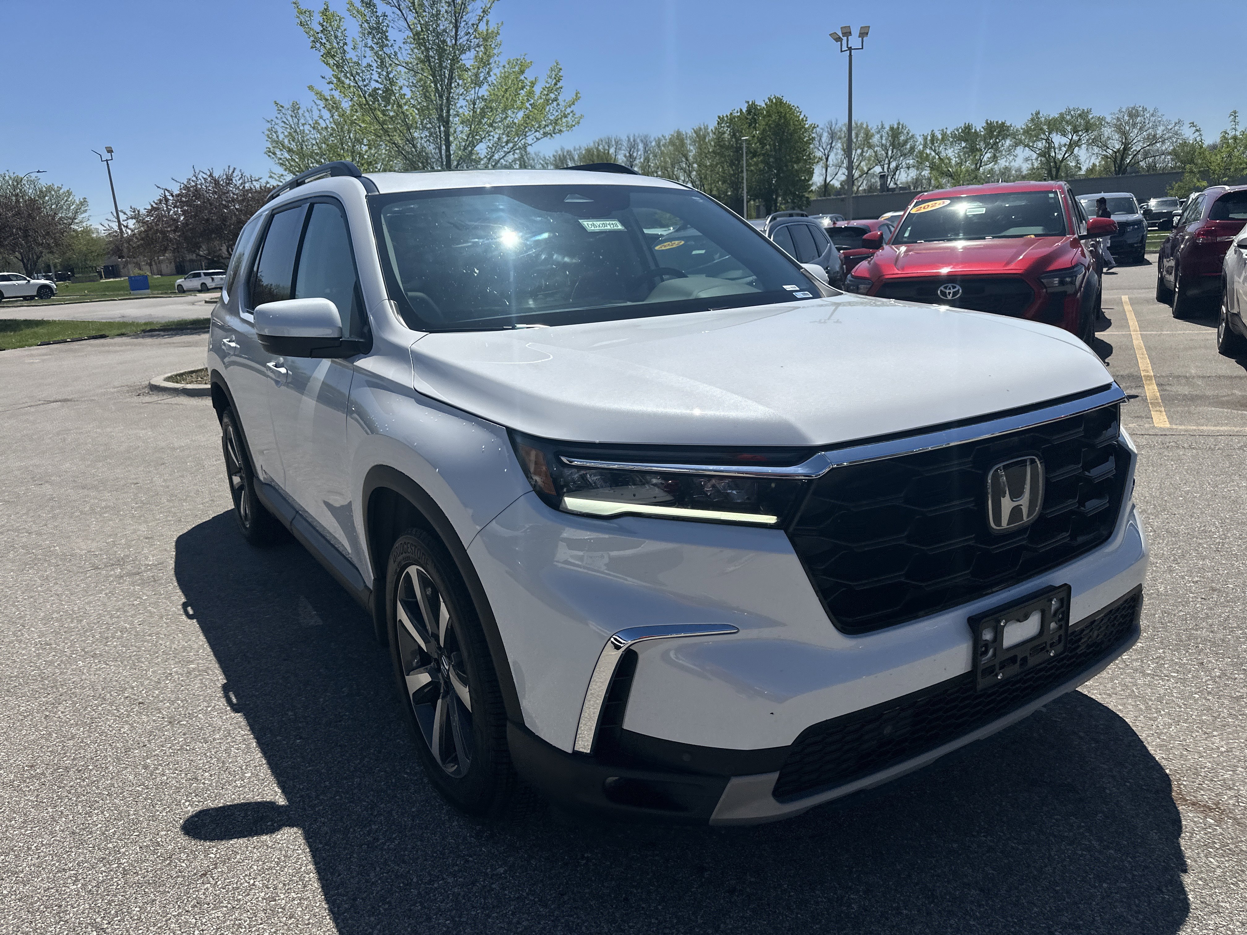 Certified 2023 Honda Pilot Touring image 2