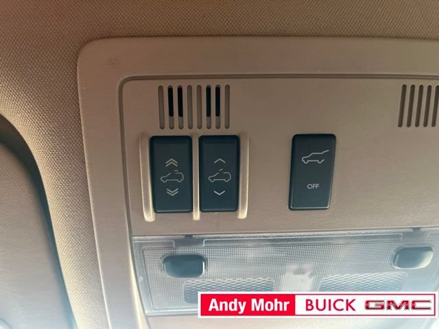 Used 2011 GMC Yukon Denali AWD/4WD image 29
