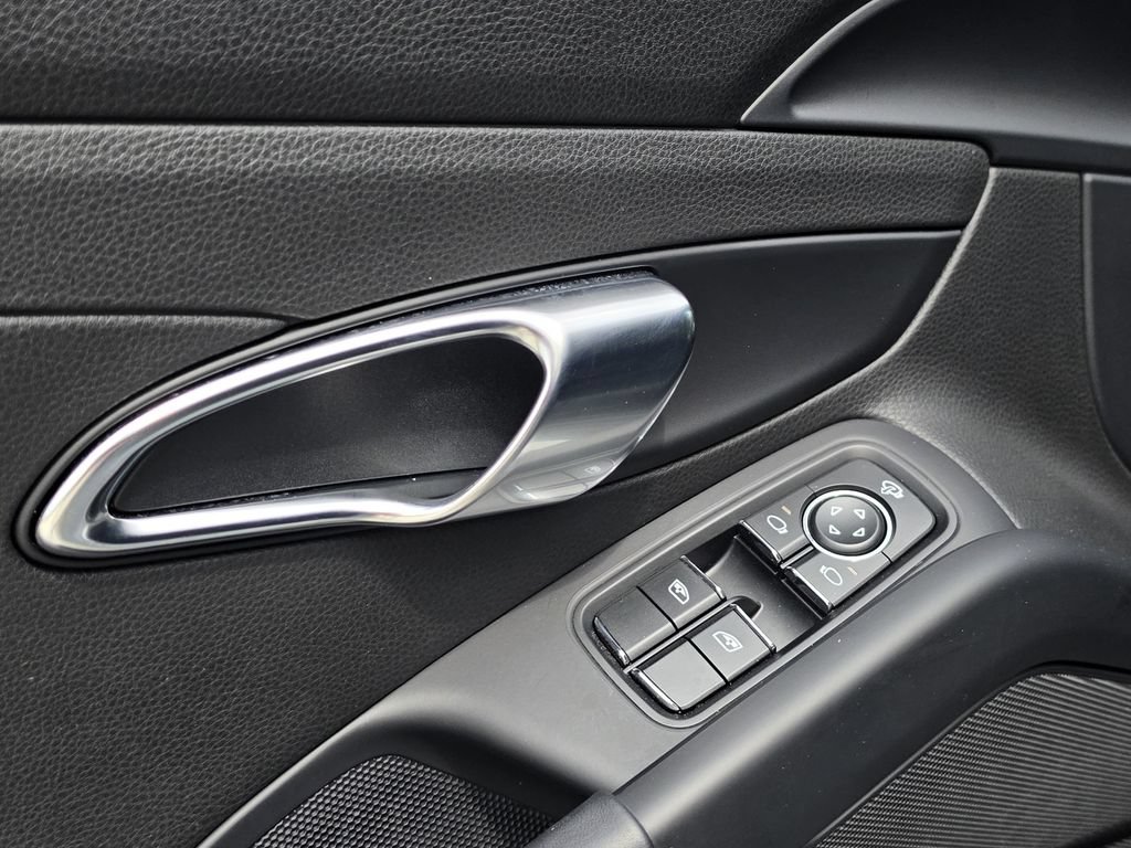 Certified 2024 Porsche 718 Cayman RWD image 13