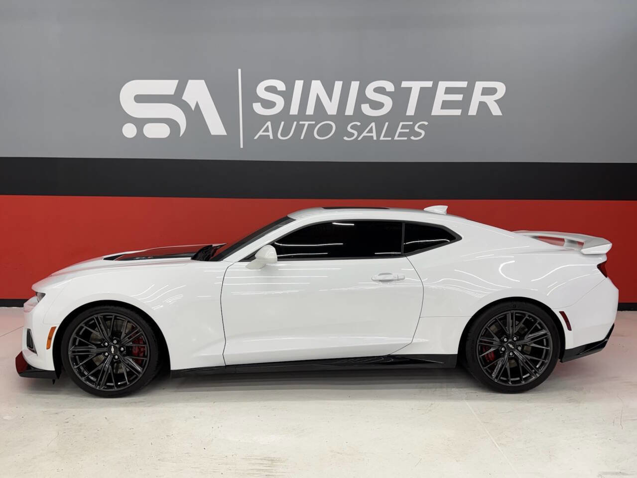 Used 2017 Chevrolet Camaro ZL1 image 15
