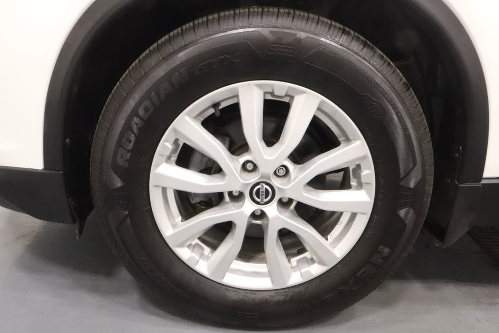 Used 2019 Nissan Rogue S FWD image 24