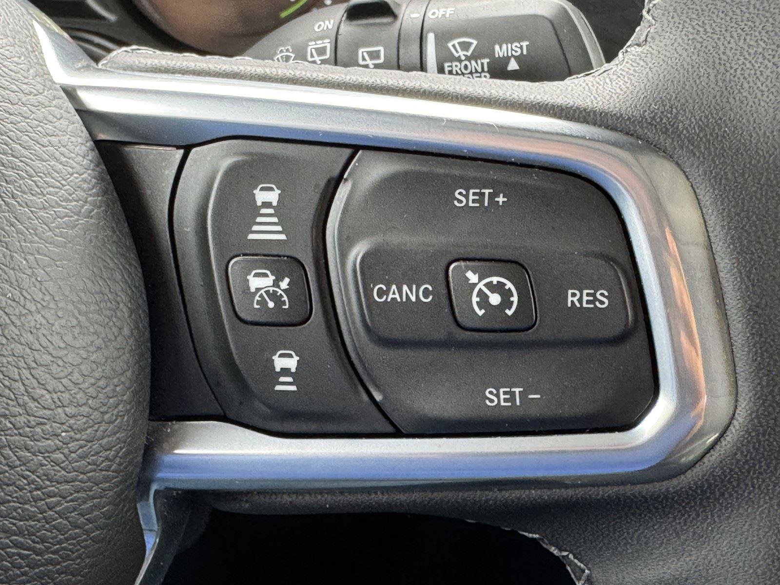 Used 2025 Jeep Wrangler Sahara w/ Safety Group image 21