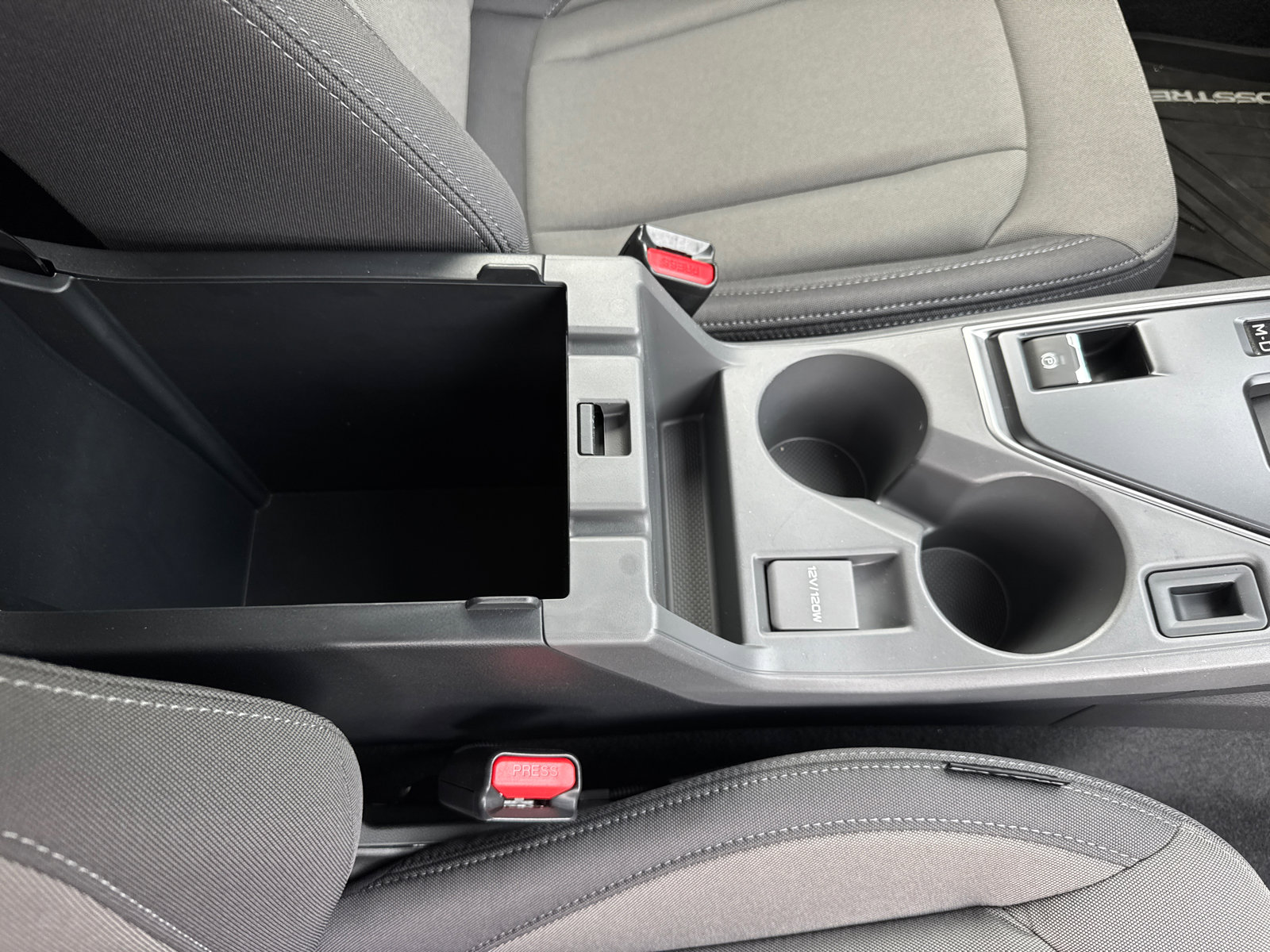 Used 2025 Subaru Crosstrek 2.0i Premium image 18