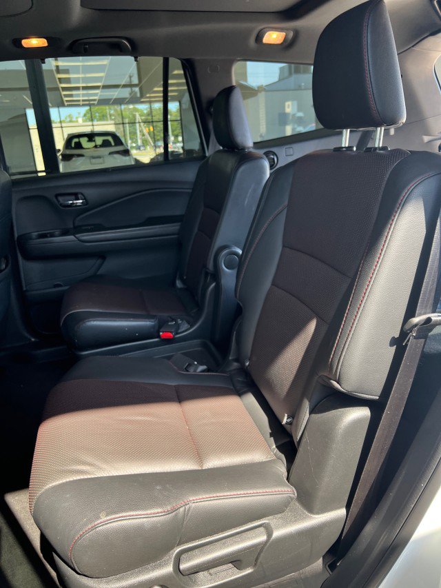 Used 2021 Honda Pilot Black Edition image 9