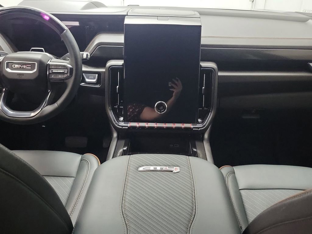 Used 2025 GMC Yukon XL AT4 w/ AT4 Premium Plus Package image 21