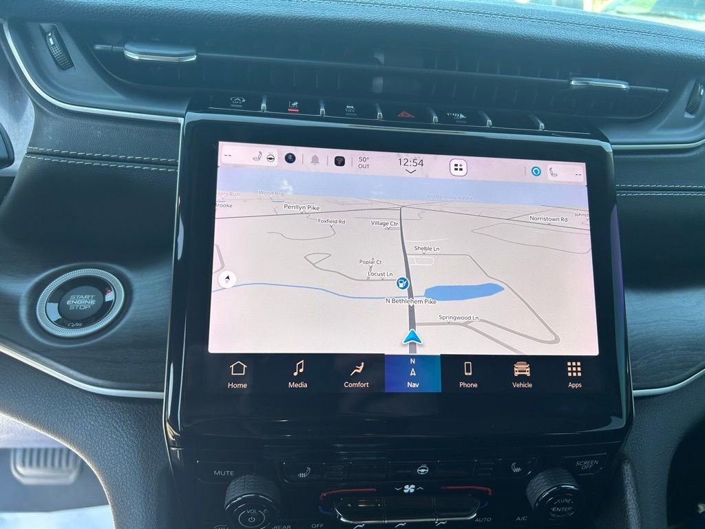 Used 2023 Jeep Grand Cherokee L Limited image 27