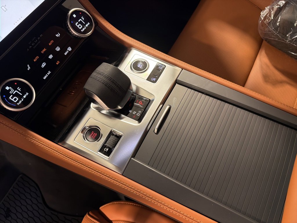 New 2026 Jaguar F-PACE R-Dynamic S image 17