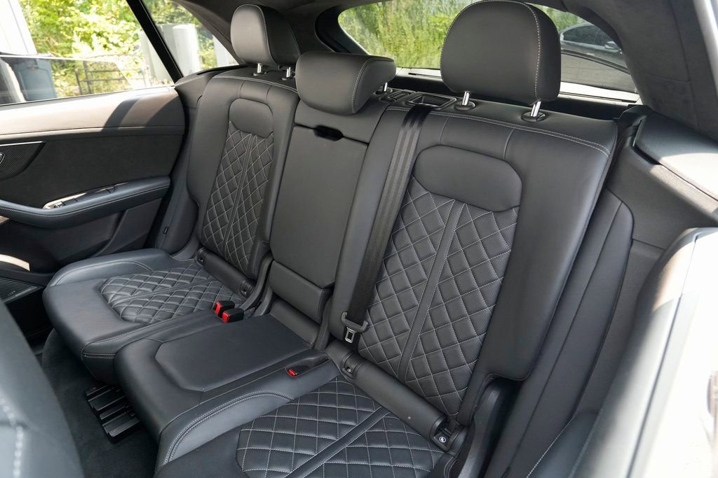 Used 2022 Audi SQ8 Prestige w/ Prestige Package image 24