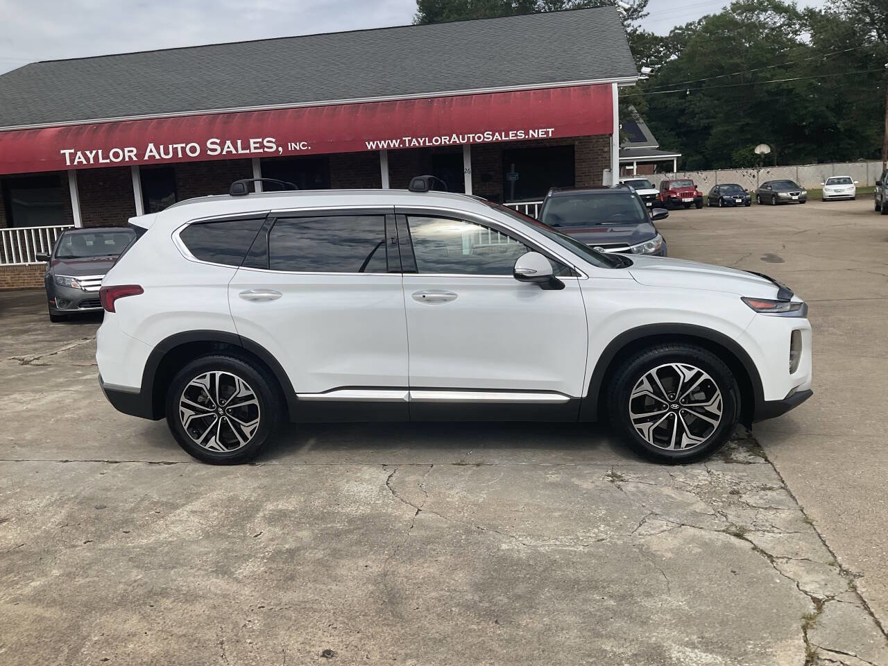 Used 2020 Hyundai Santa Fe SEL image 2