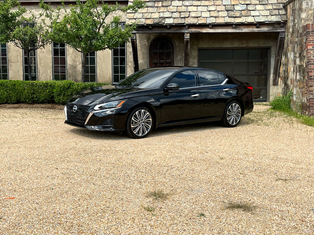Used 2024 Nissan Altima 2.5 SL image 3