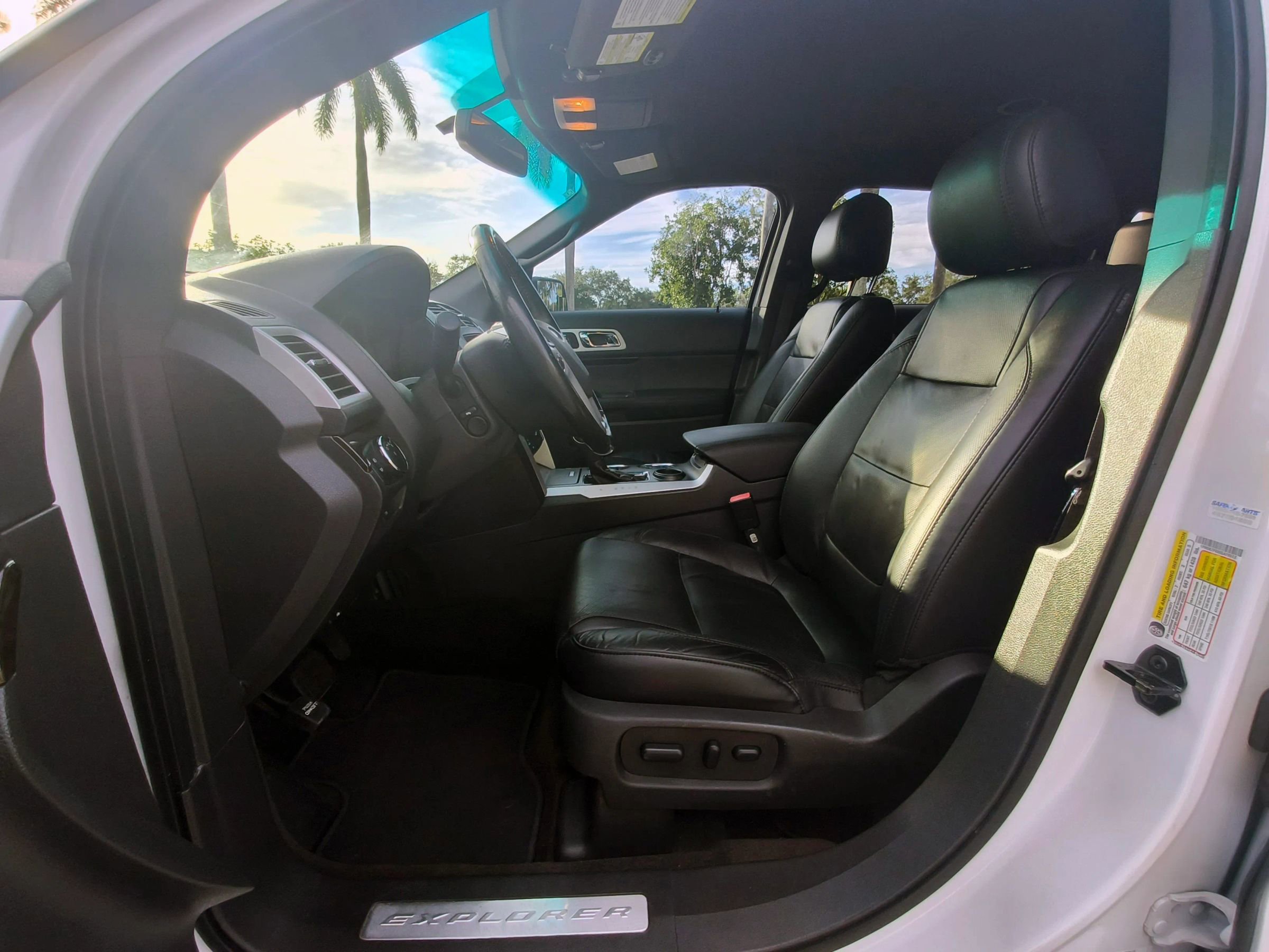 Used 2014 Ford Explorer Limited w/ Equipment Group 301A image 4