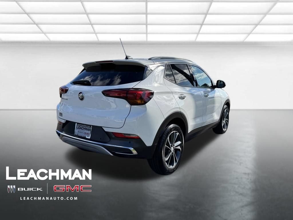 Certified 2022 Buick Encore GX Essence w/ Advanced Technology Package FWD image 9