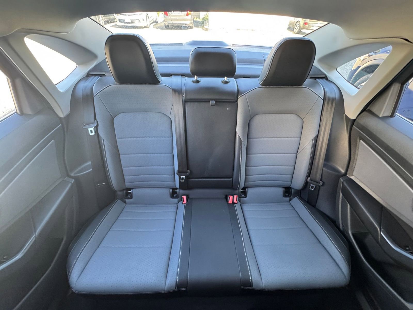 Used 2025 Volkswagen Jetta SE FWD image 38