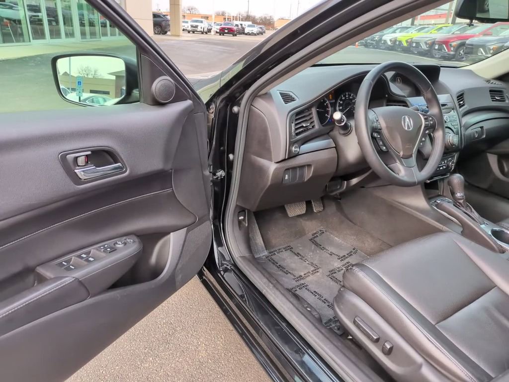 Used 2013 Acura ILX Hybrid w/ Technology Package image 11