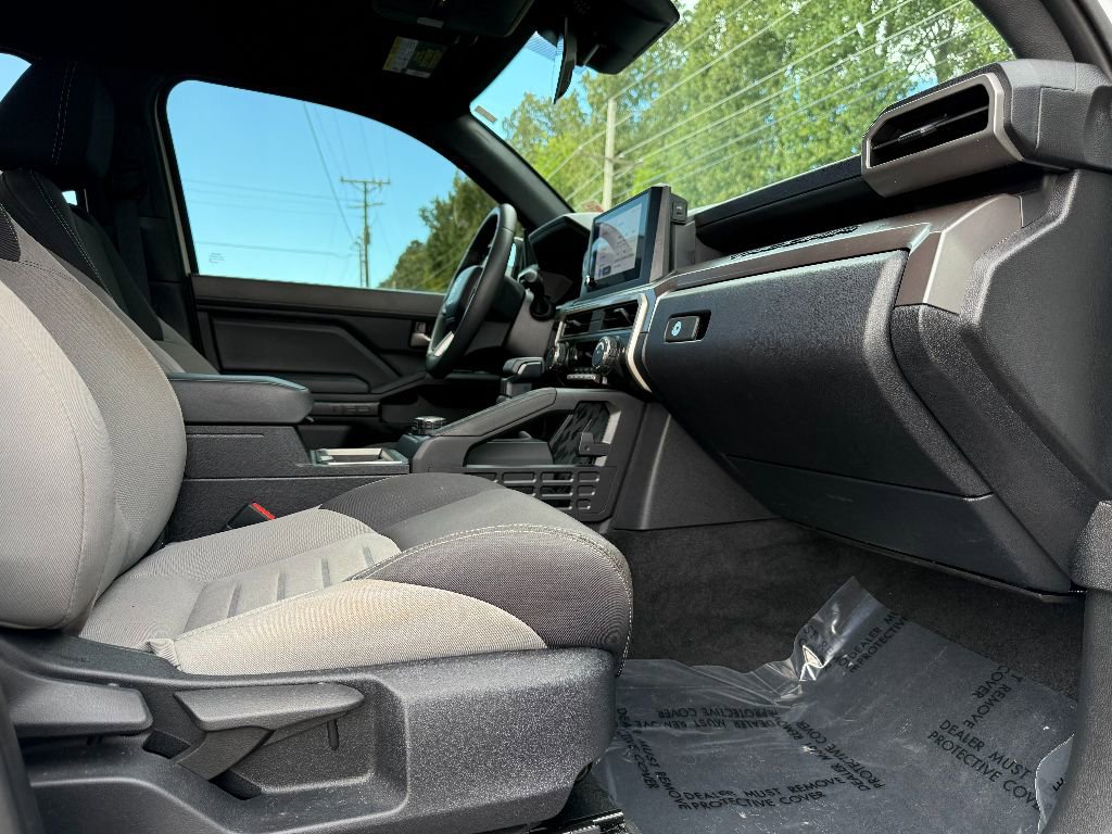 Used 2024 Toyota Tacoma TRD Off-Road image 26