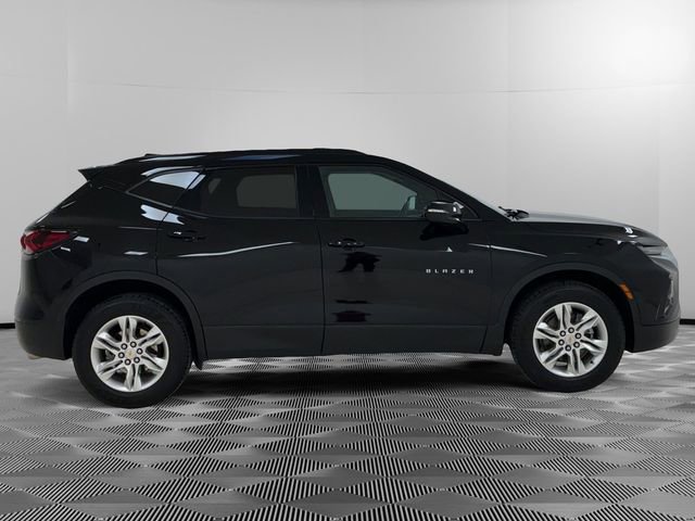 Used 2022 Chevrolet Blazer LT image 2
