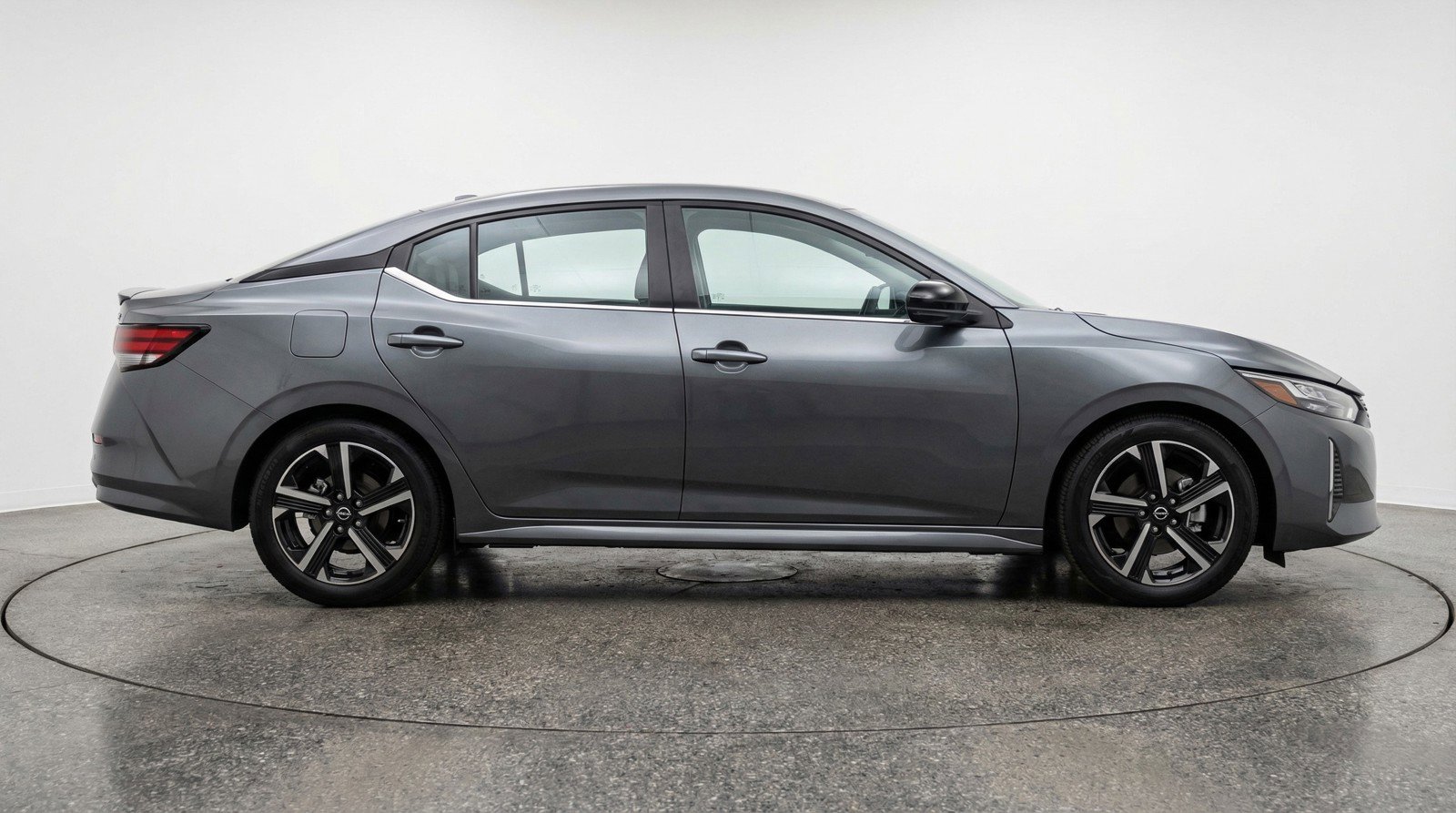 Used 2025 Nissan Sentra SV image 11