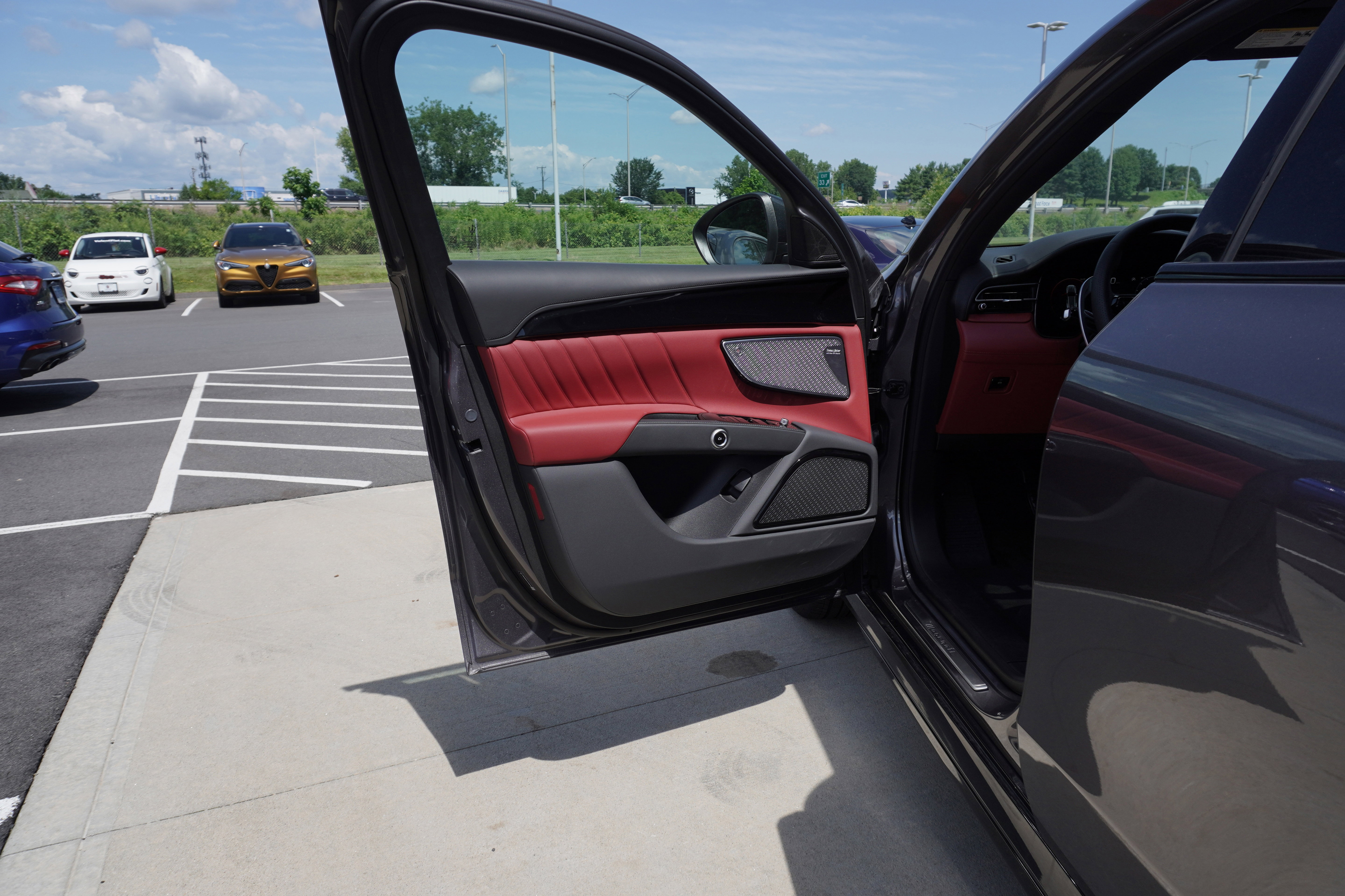 New 2025 Maserati Grecale Modena image 15